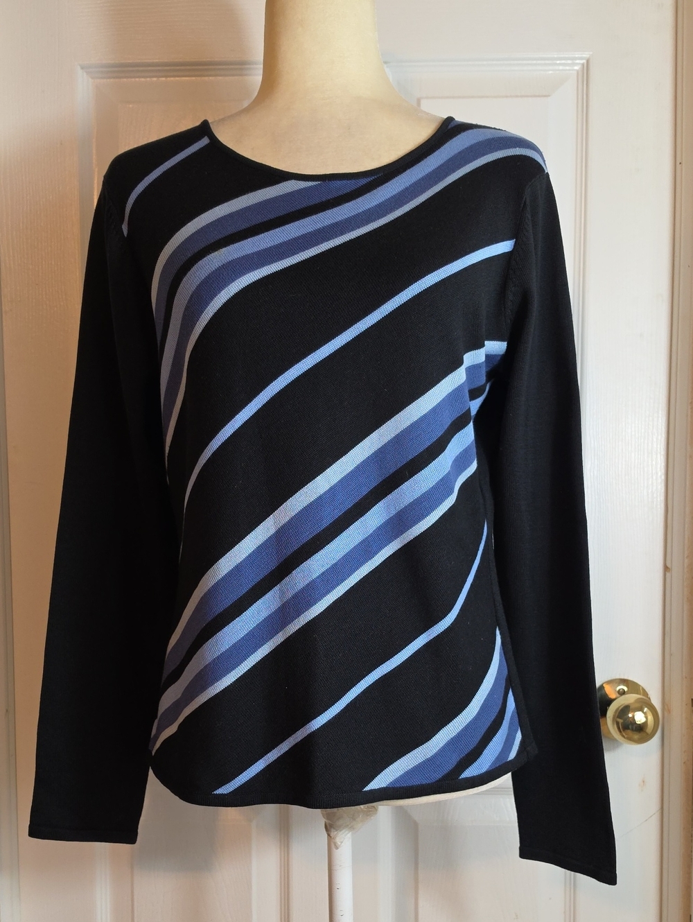Harold's 100% Spun Silk Sweater